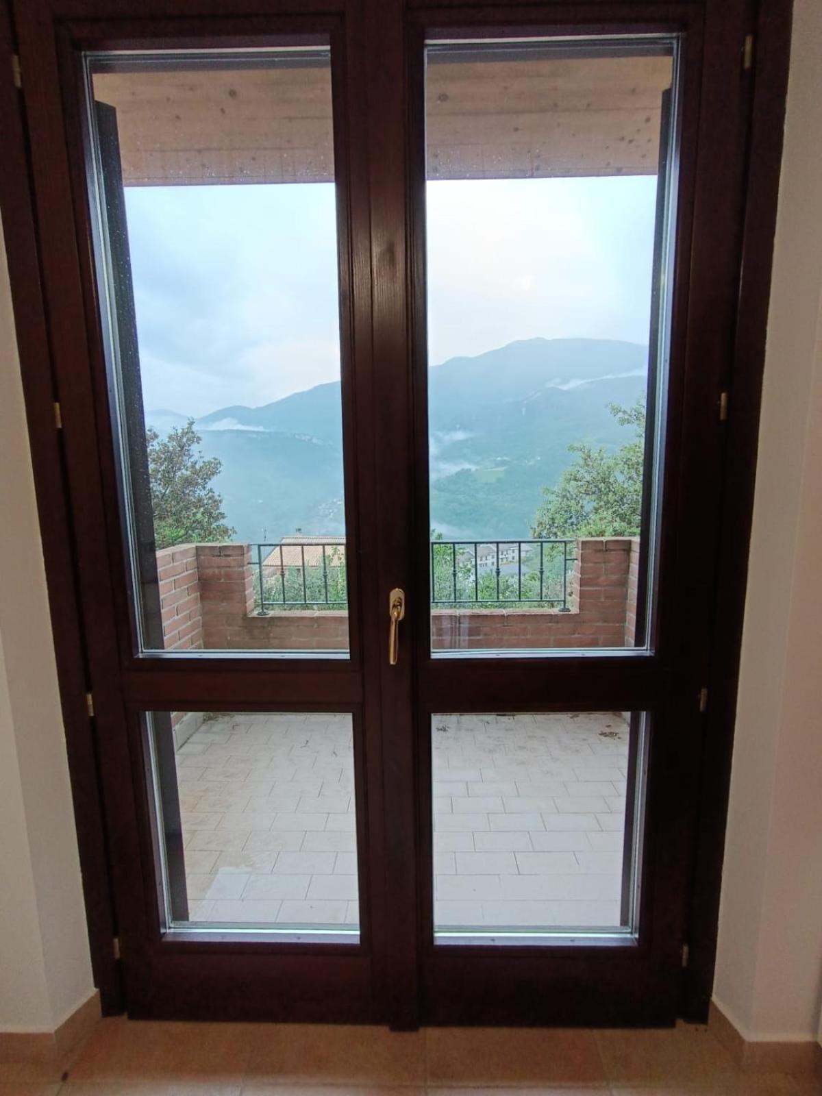 La Locanda Del Brigante Farindola Esterno foto