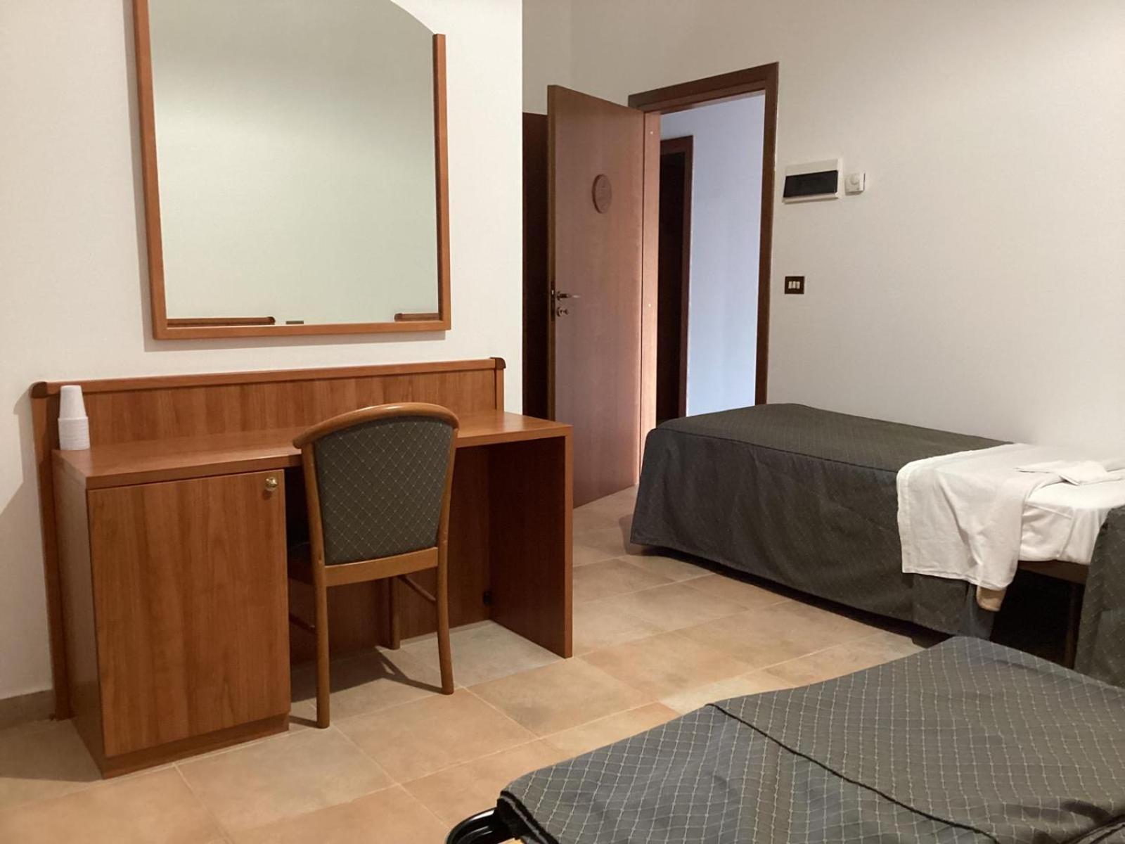 La Locanda Del Brigante Farindola Esterno foto