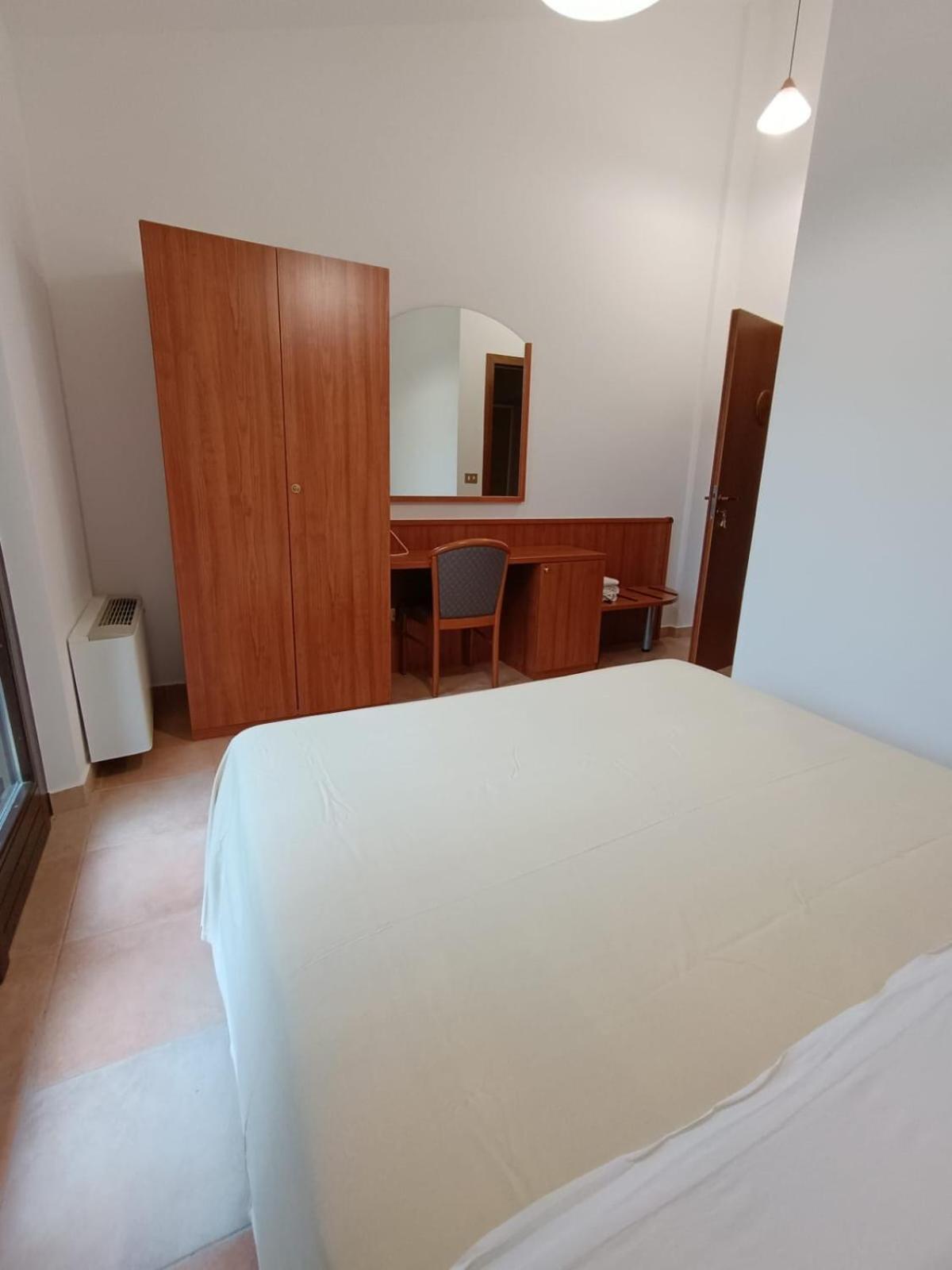 La Locanda Del Brigante Farindola Esterno foto