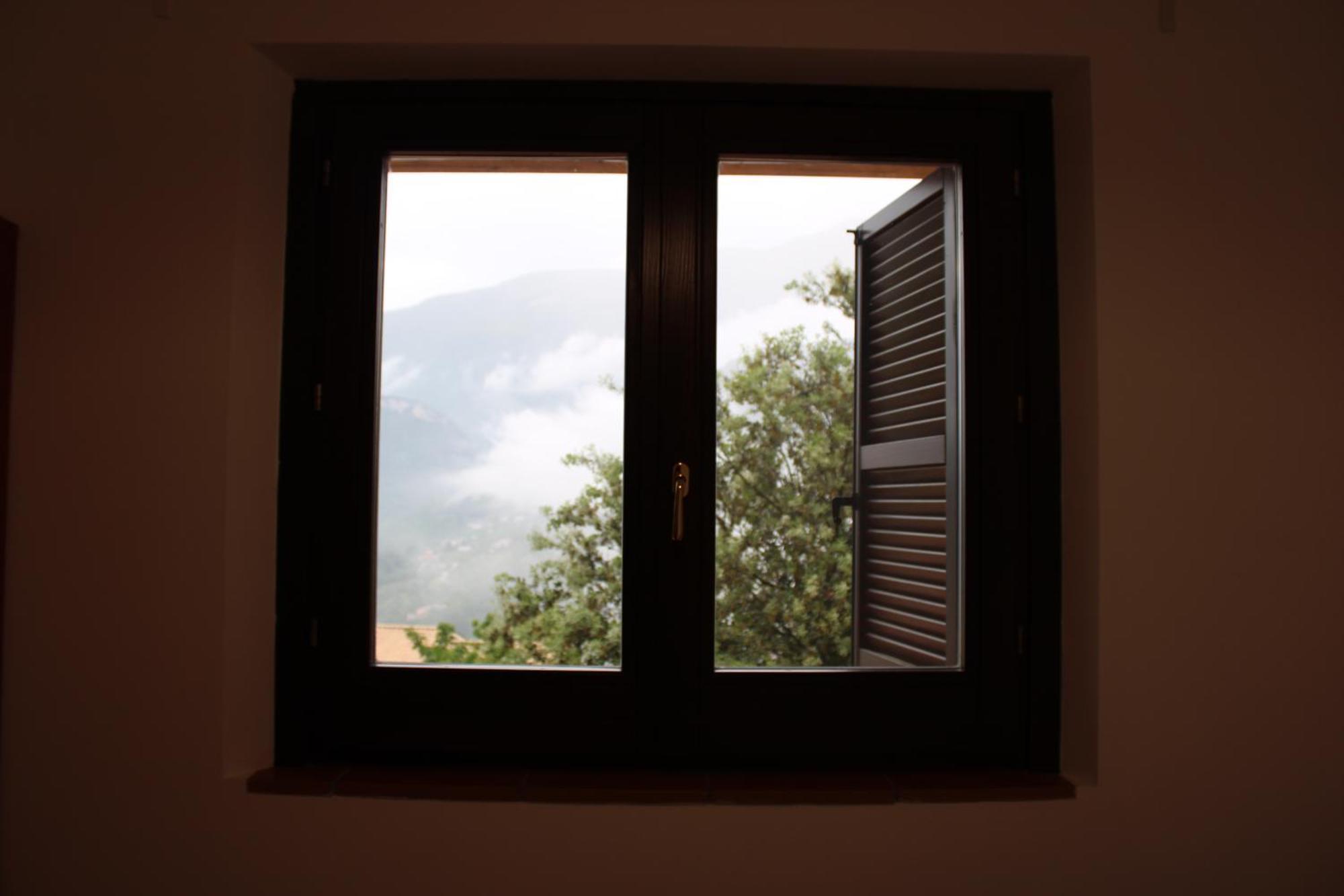 La Locanda Del Brigante Farindola Esterno foto