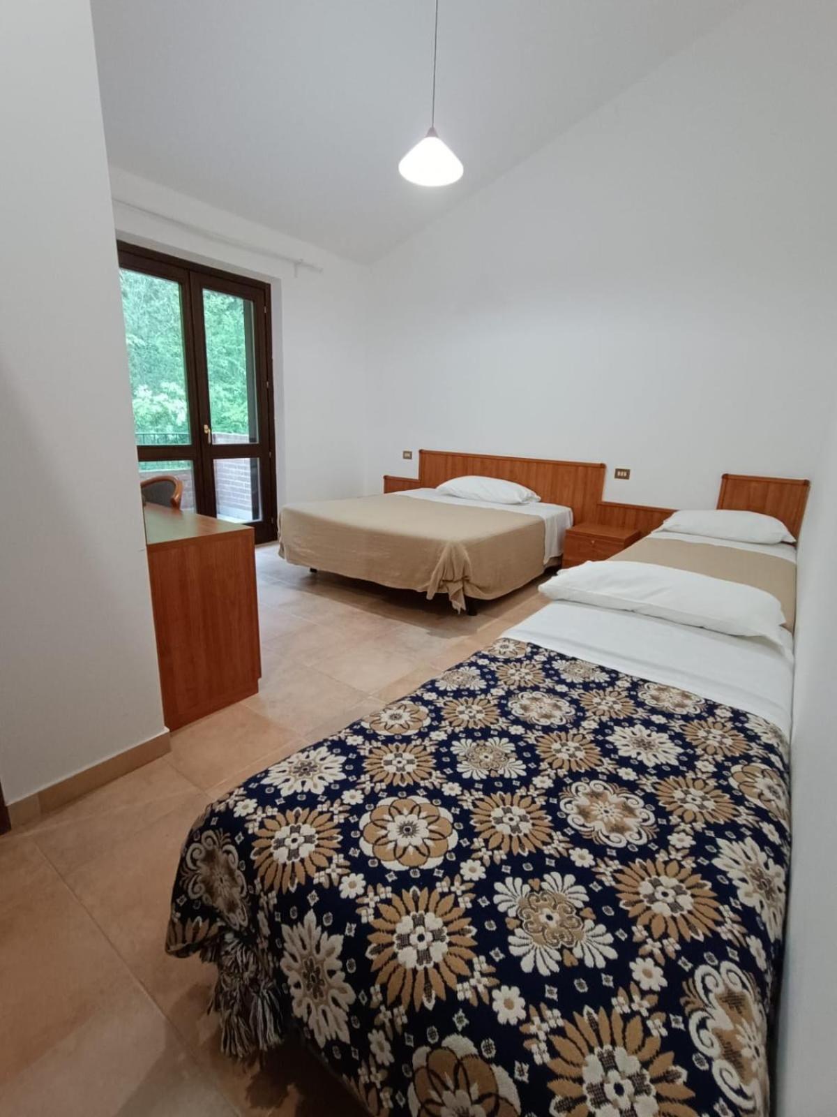 La Locanda Del Brigante Farindola Esterno foto