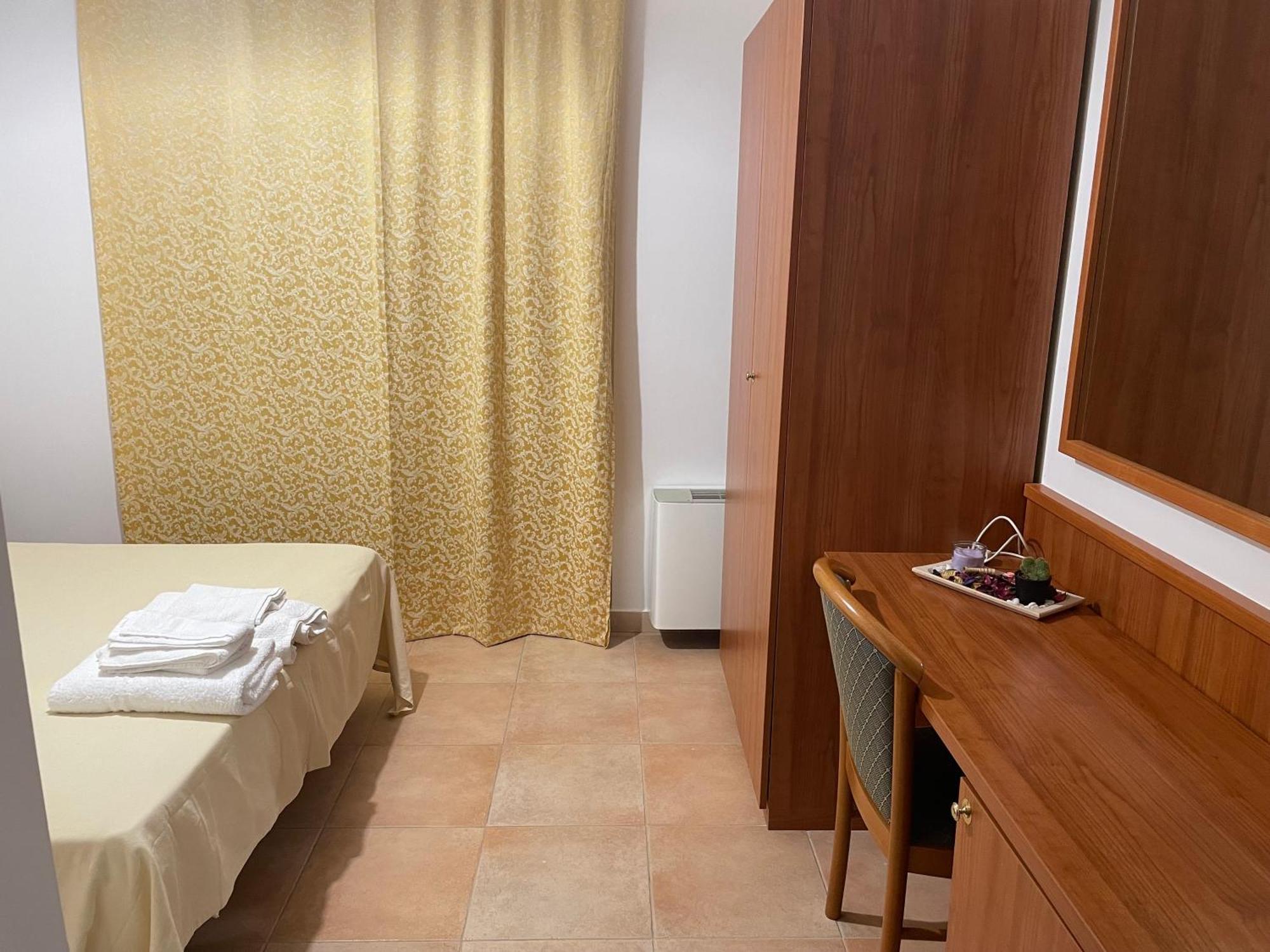 La Locanda Del Brigante Farindola Esterno foto