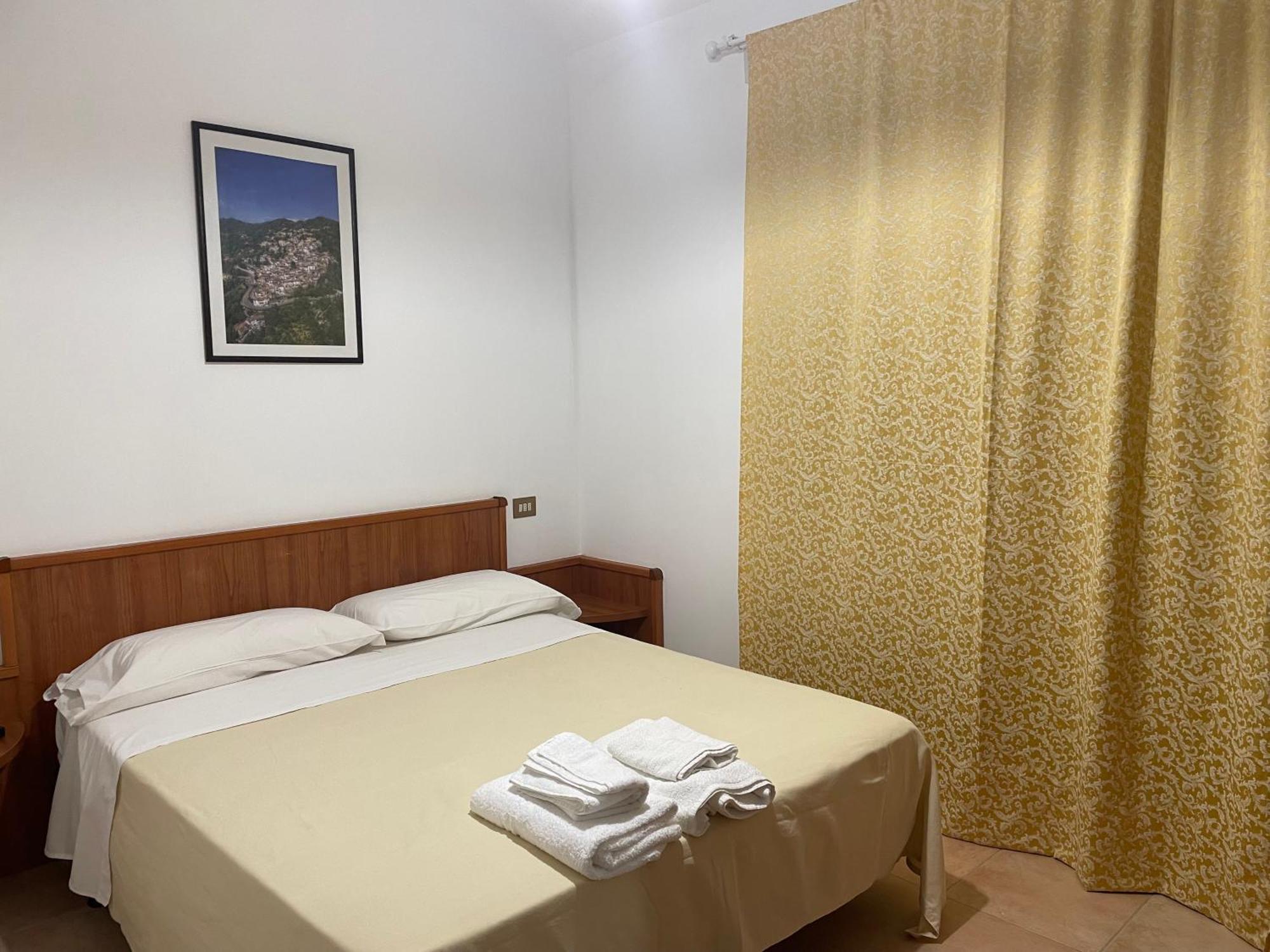 La Locanda Del Brigante Farindola Esterno foto